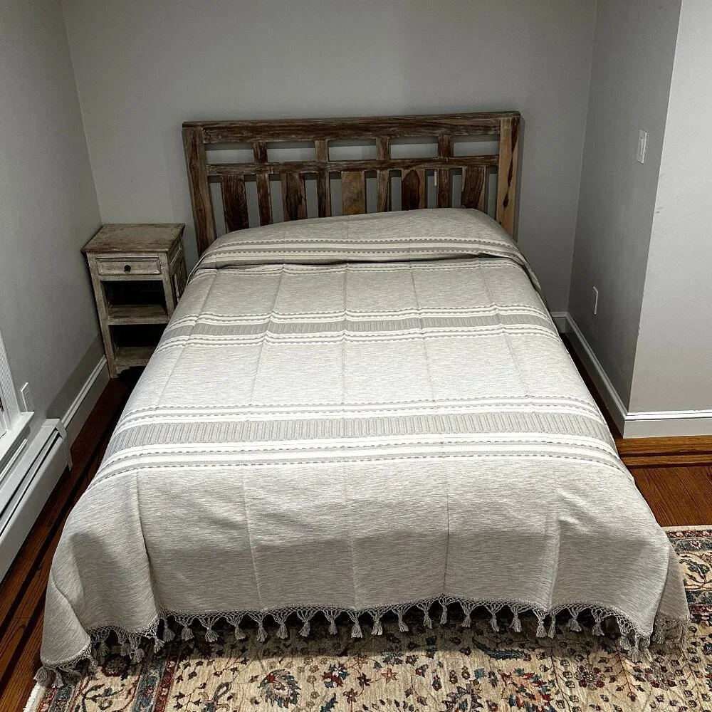 Hand loom Queen Size Cotton Bedspread.